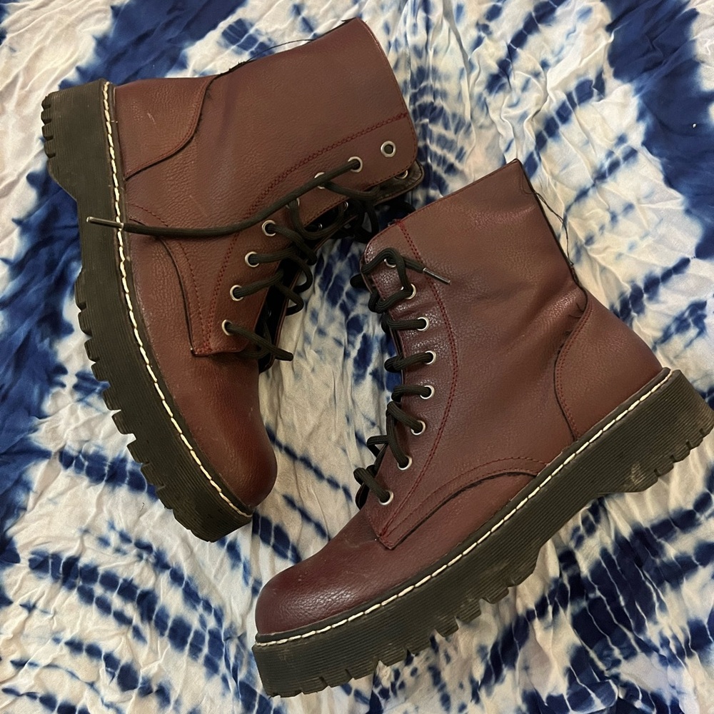 SINCERELY JULES Combat Boot - woman size 10